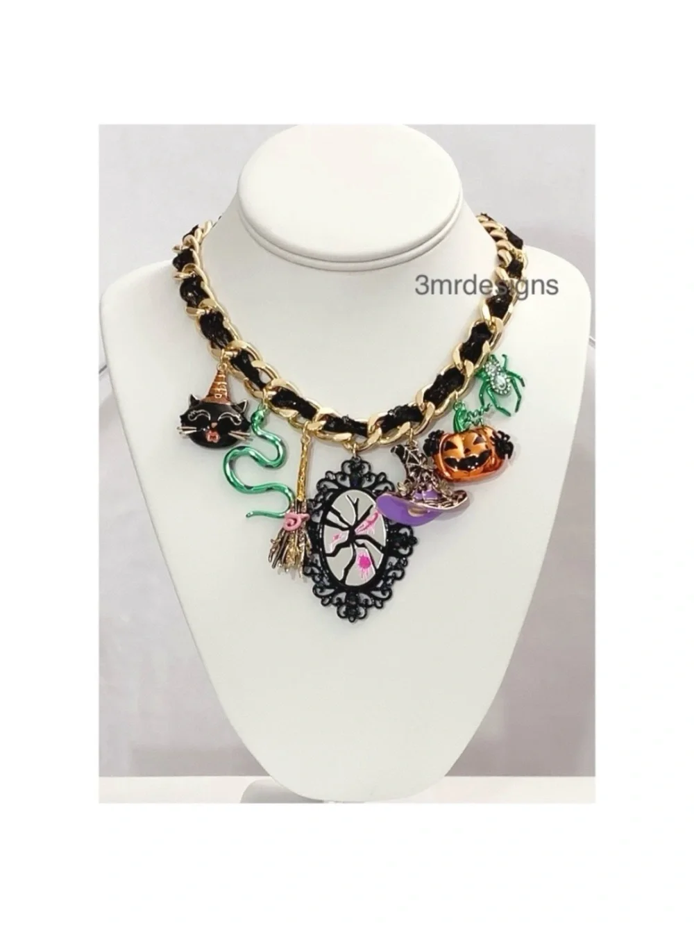NWT Betsey J. 💋WITCHY LACE FRONTAL CHARMS Gold Tone Glass Crystals Necklace